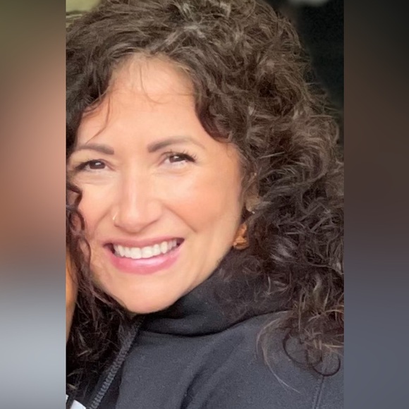 Meet your Posher, Alysha - Picture 2 of 5